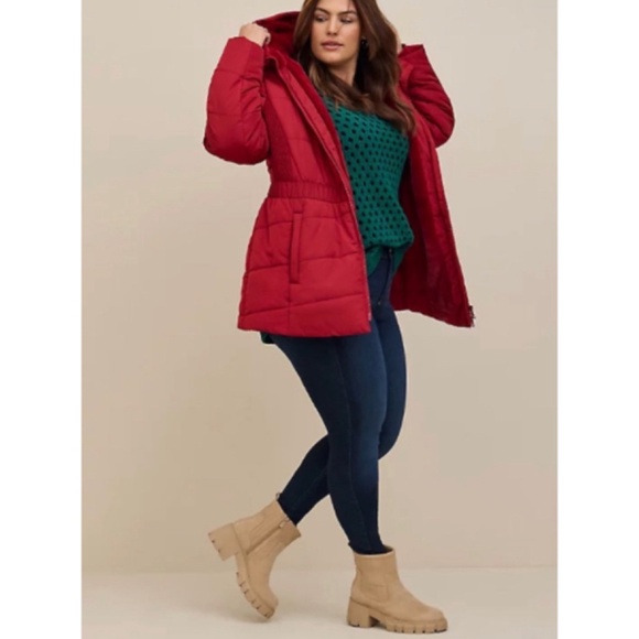 🆕 Red Fit & Flare Cinch Puffer Jacket Coat 2 2X 18 20 NWT Torrid New! - Picture 2 of 6